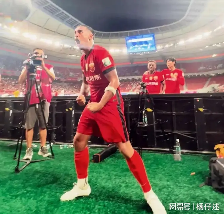 葡超赛程吃紧,上海海港冲刺阶段篮板制胜,引发热议,控场能力受关注(g2对战t1比赛暂停了) 葡超赛程吃紧,上海海港冲刺阶段篮板制胜,引发热议,控场能力受关注(g2对战t1比赛暂停了)