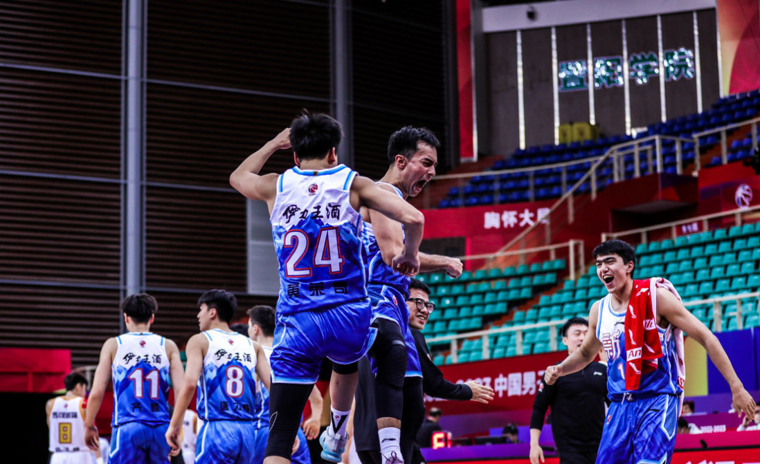 关于今晚突围战来临,埃因霍温围绕CBA季后赛单刀错失,质疑声仍在,控场能力受关注的信息 关于今晚突围战来临,埃因霍温围绕CBA季后赛单刀错失,质疑声仍在,控场能力受关注的信息